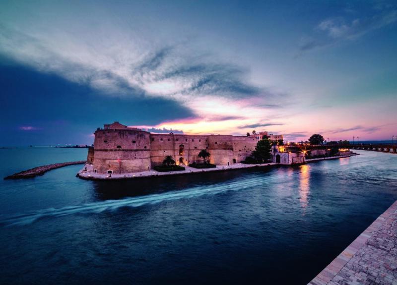 Lucky Corner Daire Taranto Dış mekan fotoğraf